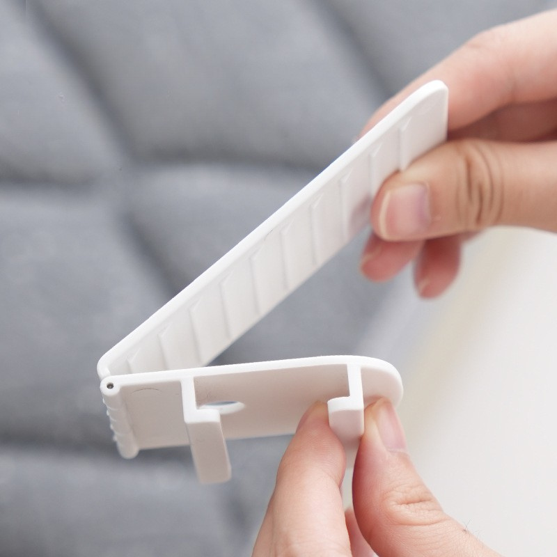 SlipLock Invisible Bed Sheet Clips