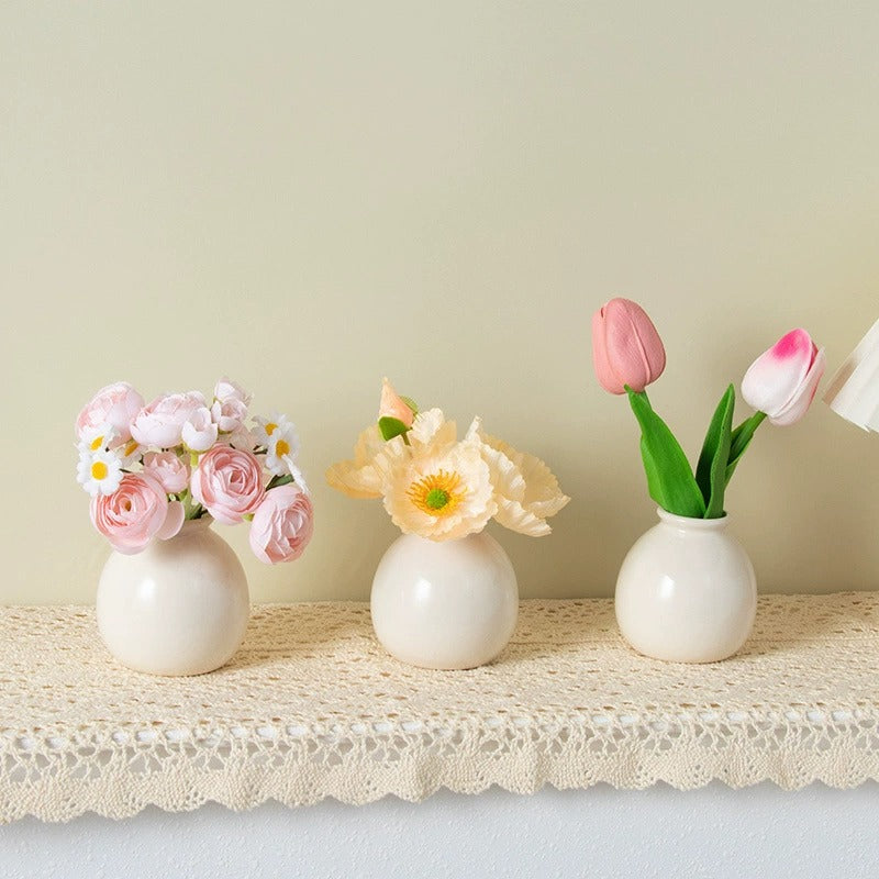 Serene Bloom Mini Vase Set (With Flowers)